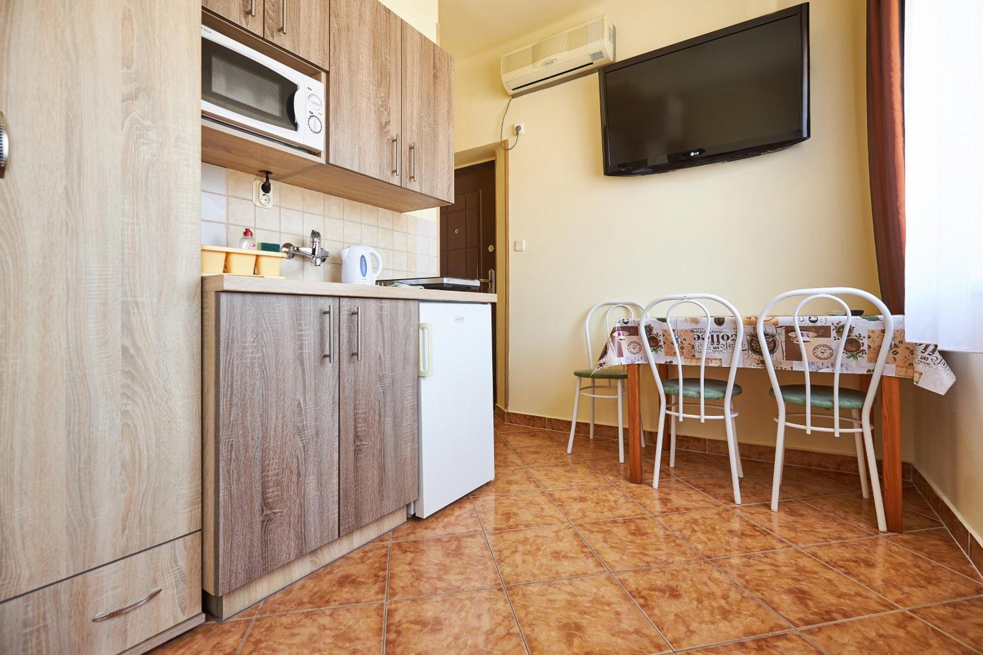 Hajdúszoboszló Ada 2 Apartmanhaz מראה חיצוני תמונה