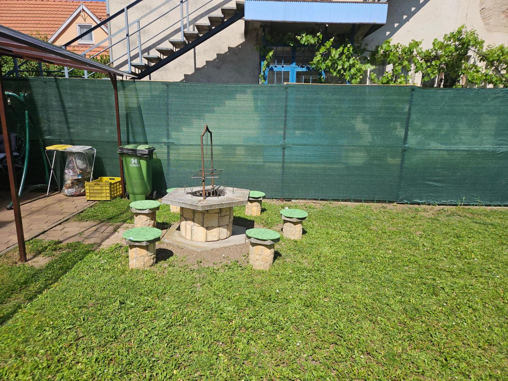 Hajdúszoboszló Ada 2 Apartmanhaz מראה חיצוני תמונה