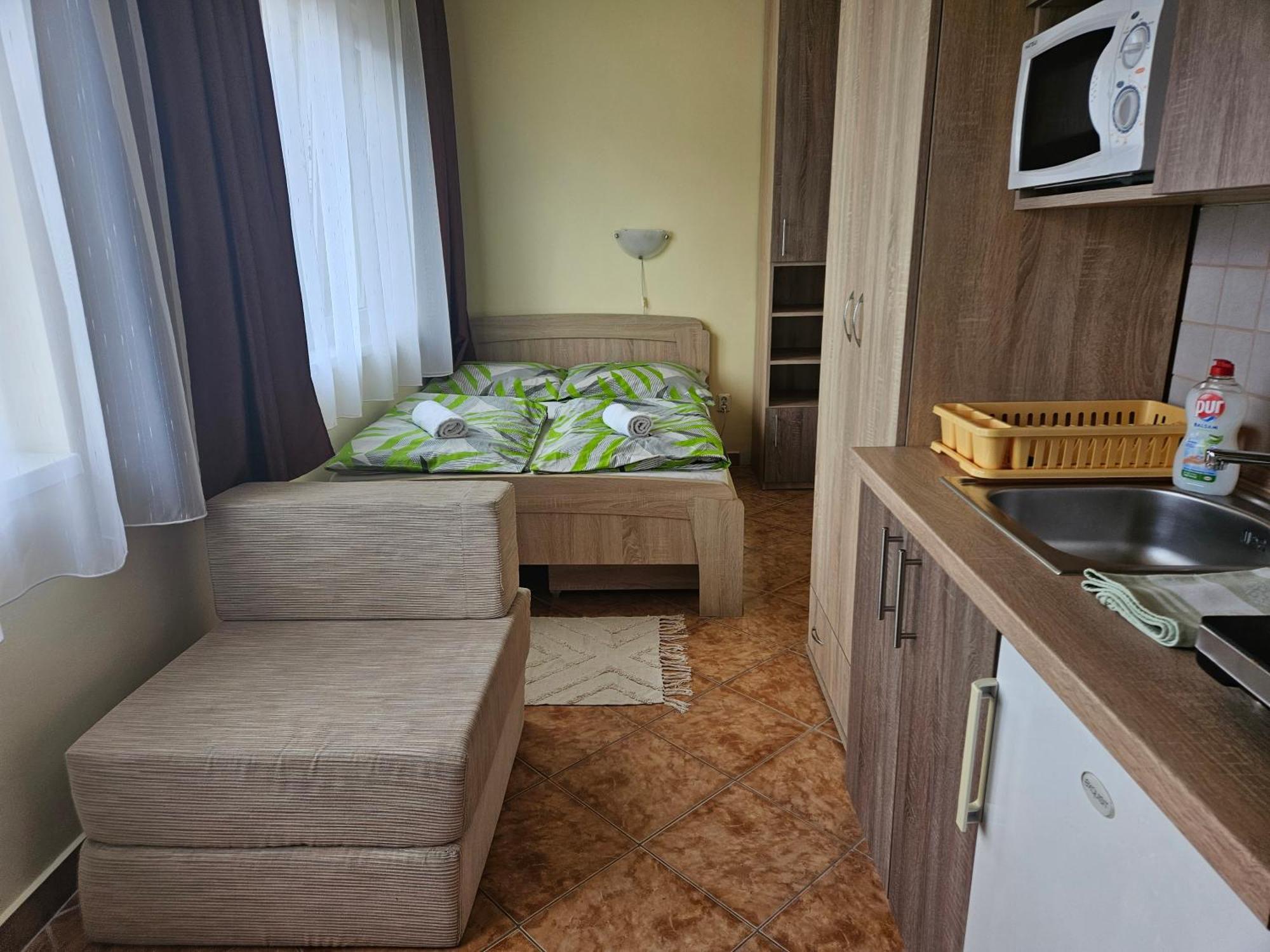 Hajdúszoboszló Ada 2 Apartmanhaz מראה חיצוני תמונה